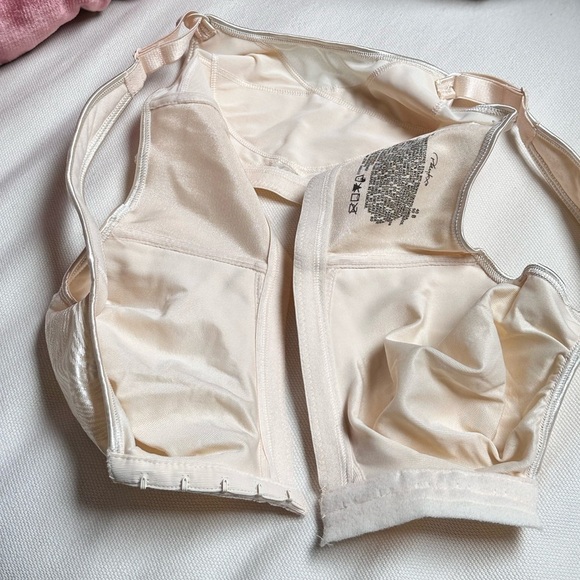 PLAYTEX BRA 40B Women 18-Hour Wire Free Posture Beige Front Closure 3474 - Picture 2 of 11